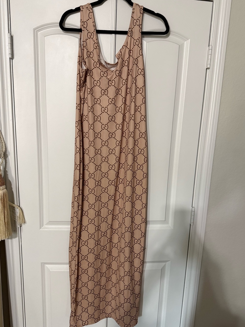 Gucci Beige Logo-Print Sleeveless Maxi Dress - Picture 4 of 5
